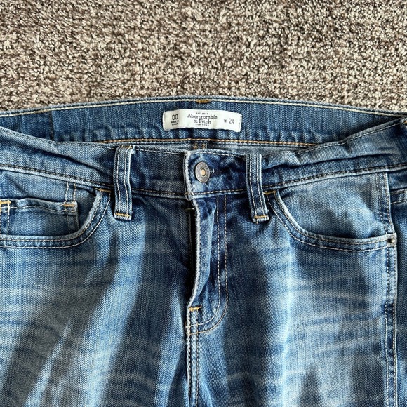 Abercrombie and Fitch Distressed Mid Rise Cropped Jeans size 00 w24 - Picture 2 of 6